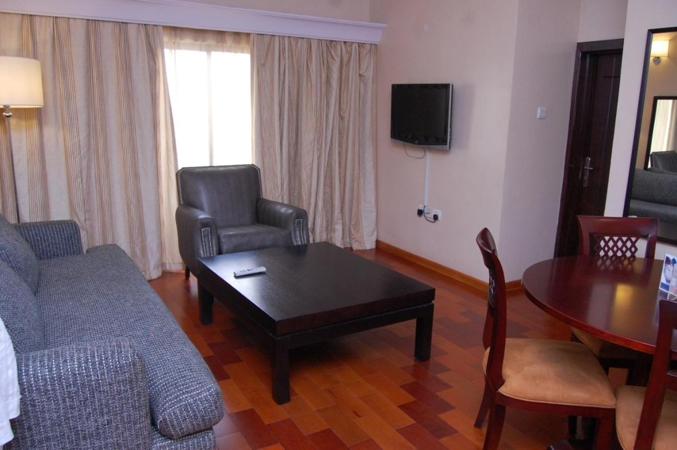Owu Crown Hotel Ибадан Номер фото